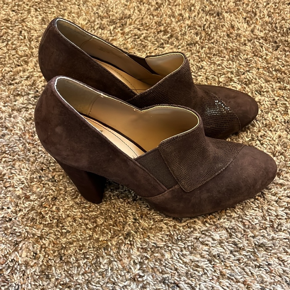 Sola suede leather slip on shoe. Size 7.5, new, never worn